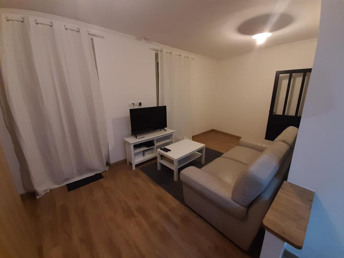 Appartement 2 Pieces, Proche Rer, Bus Et Chateau Rambouillet Exteriör bild